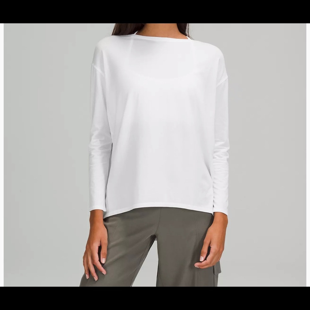 NWT Lululemon Back in Action Top Size 2